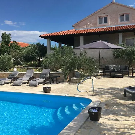 Belvedere Ziza * Donji Humac